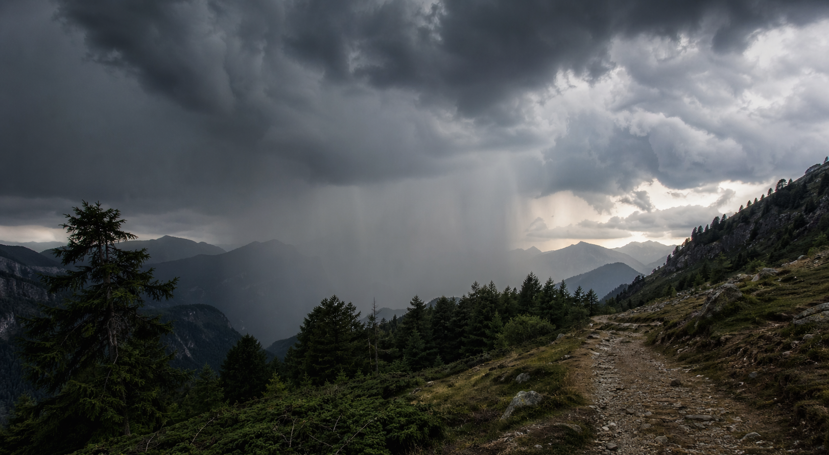 Quando il cielo cambia idea: leggere i segnali in montagna
